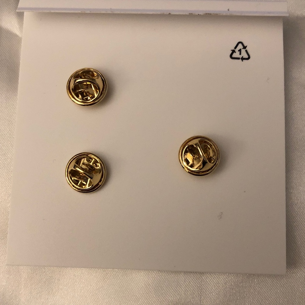 Karl Lagerfeld Paris 3PC Lapel Pin Set Karl, Choupette & Crystal Heart NEW - Picture 11 of 11